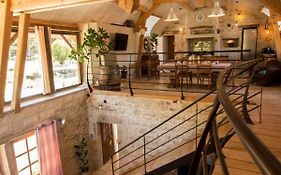 Gite 2 La Grange Des Hirondelles 3 Lits Doubles 6 Adultes Situe Entre Bourgogne Morvan Et Vignoble Maison Entiere Labellisee A Gite De France Sous 71 G 2005 Labellise 3 Epis - Loft Grand Volume Dans Corps De Ferme Renovee Antully Chez Maymard Yannick